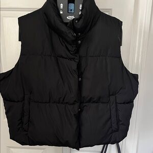 Old Navy Black Puffer Vest